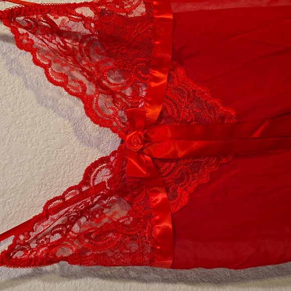 cinema exoile lingerie Vibrant Red Lace Chemise with Flowy Silhouette - Picture 2 of 3